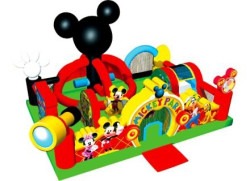 4D827DFC 10C7 4F92 840E 3E5B7D6663B7 1765257354 Mickey Mouse and Friends Clubhouse Playground Combo